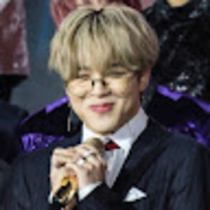 Meet your Posher, Lina